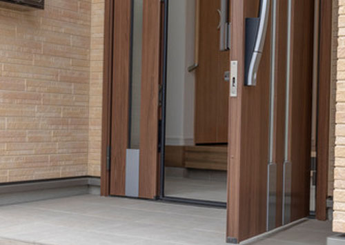 ドアの交換 ドアの交換