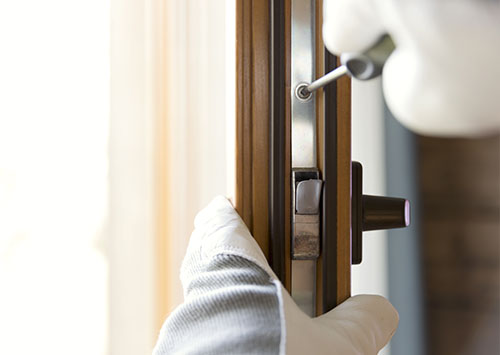 ドア修理・直接依頼だからリーズナブル ドア修理・直接依頼だからリーズナブル